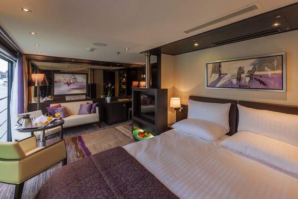 Avalon Waterways, Avalon Poetry II, Royal Suite 0.jpg